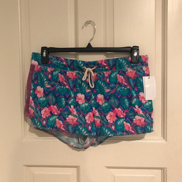 💖!! LAST CHANCE!!!
Floral shorts 🌸 - Picture 4 of 7